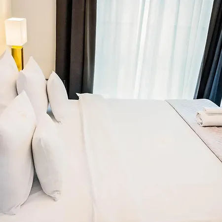 3 In Mennica Appartement *