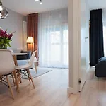 Apartment Mennica Patronus Private *